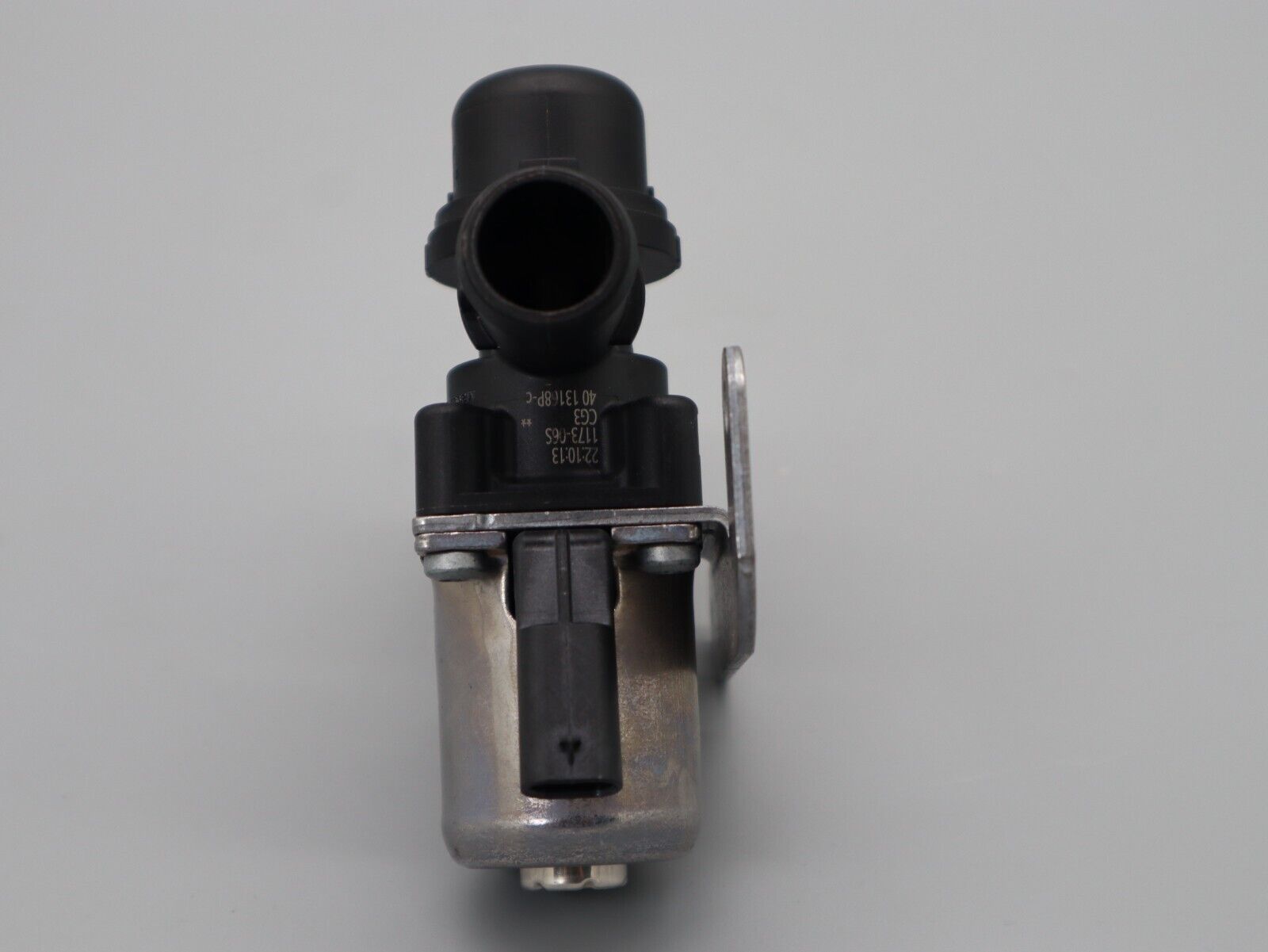 VW Audi heater valve control valve solenoid valve coolant valve valve