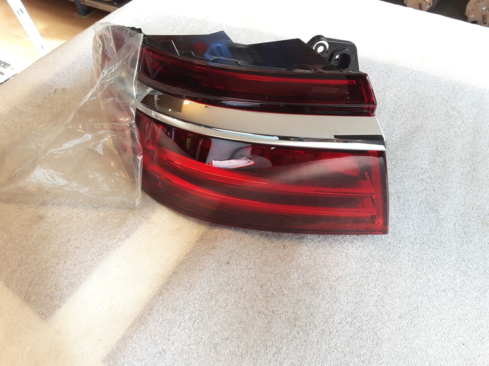 Rückleuchte Audi A8 4N0945207M LED Links Rearlight NEU.