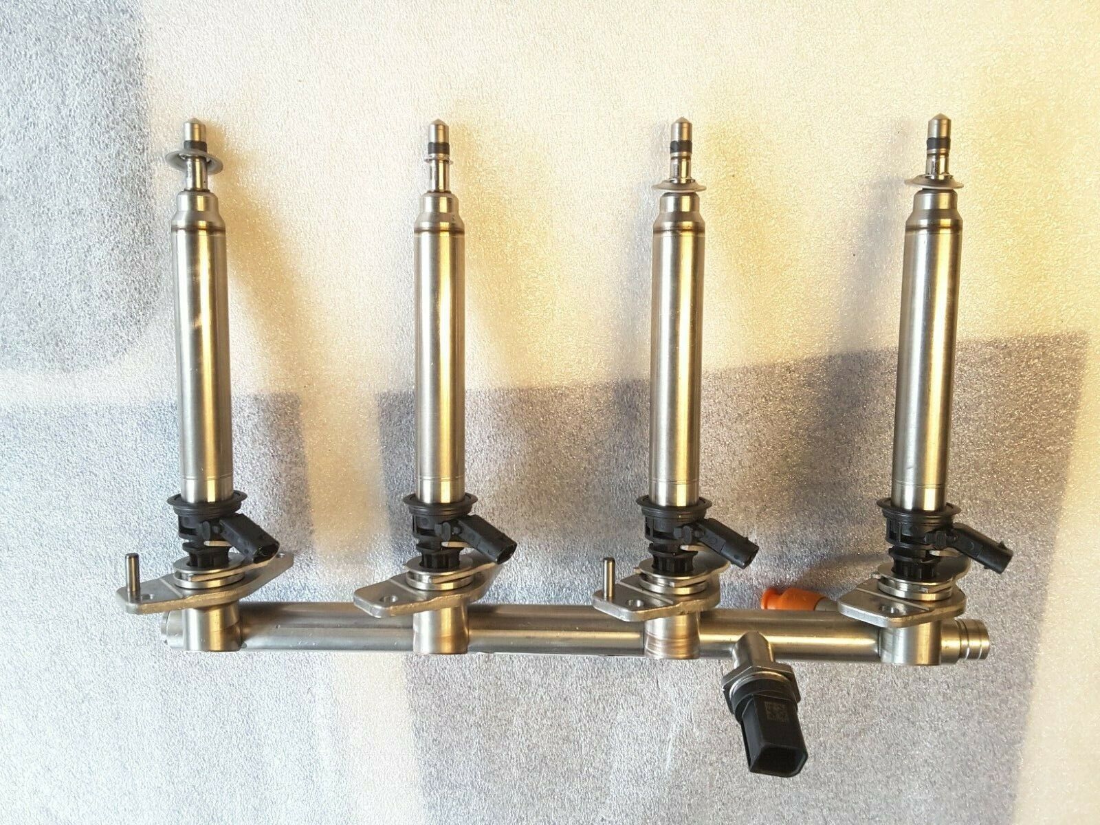 Injection rail injectors Mercedes W176 W177 W178 M274 E100, A27407804 NEW.