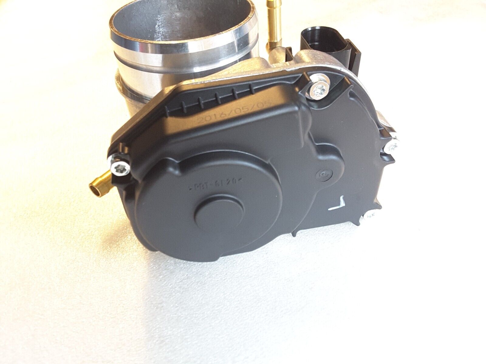 Throttle body METZGER 0892105 AUDI-VW A3, Cordoba, Ibiza Bora, Golf, Polo