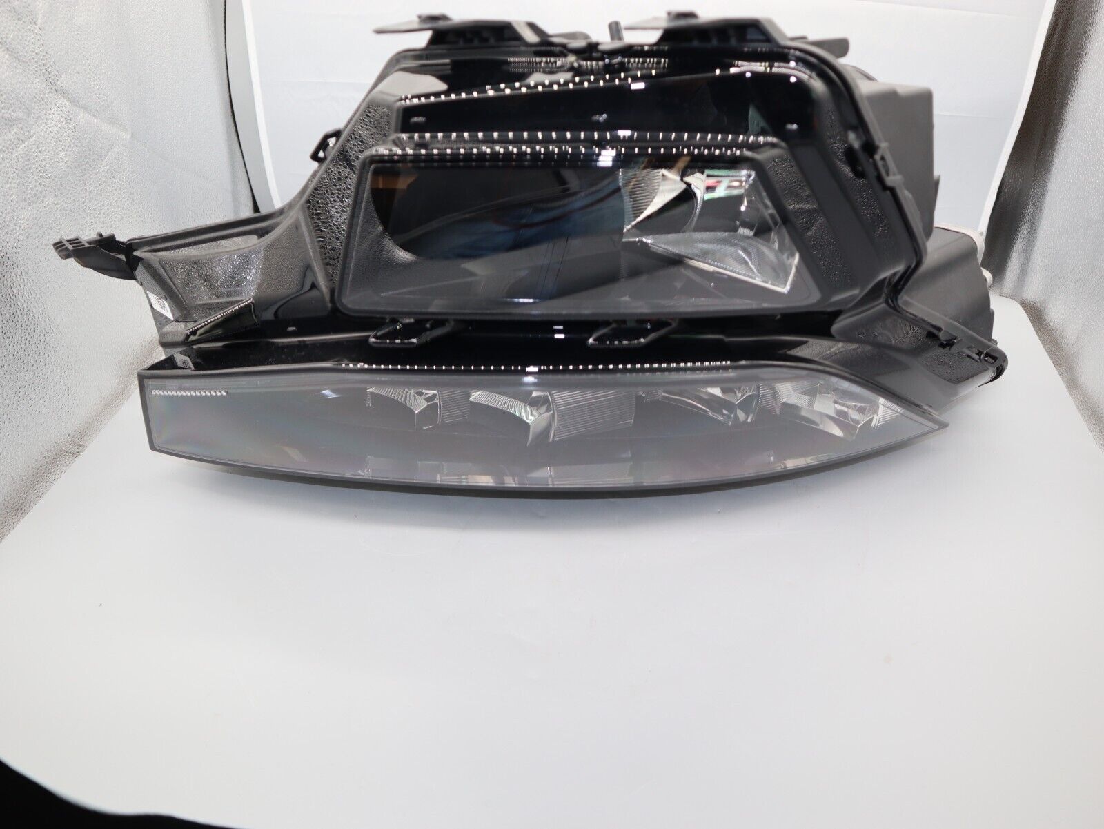 Headlight Right LED 566941010 Skoda Kodiaq New.