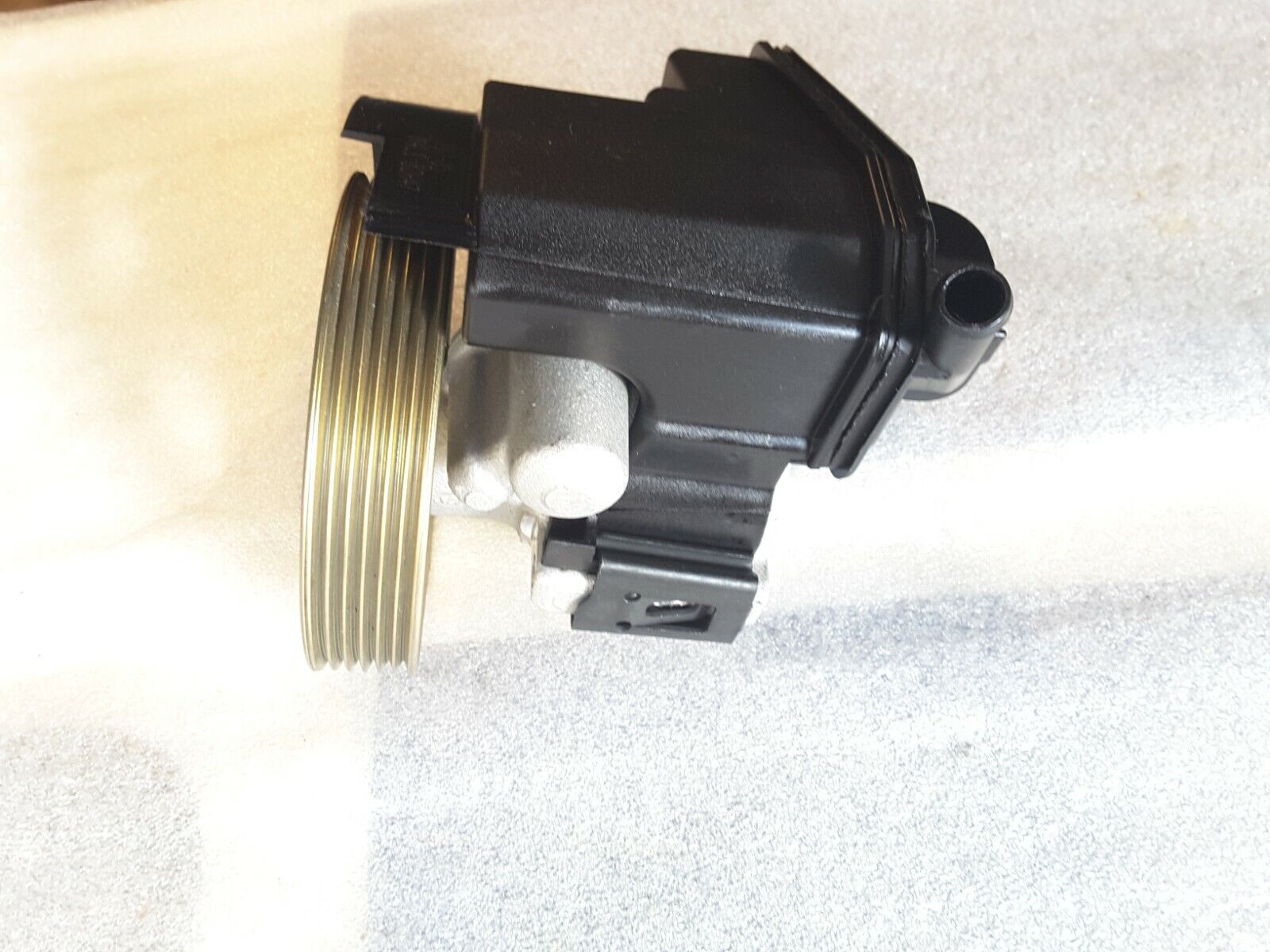 Hydraulic pump power steering servo pump original Citroën/Peugeot 4007.AQ NEW.