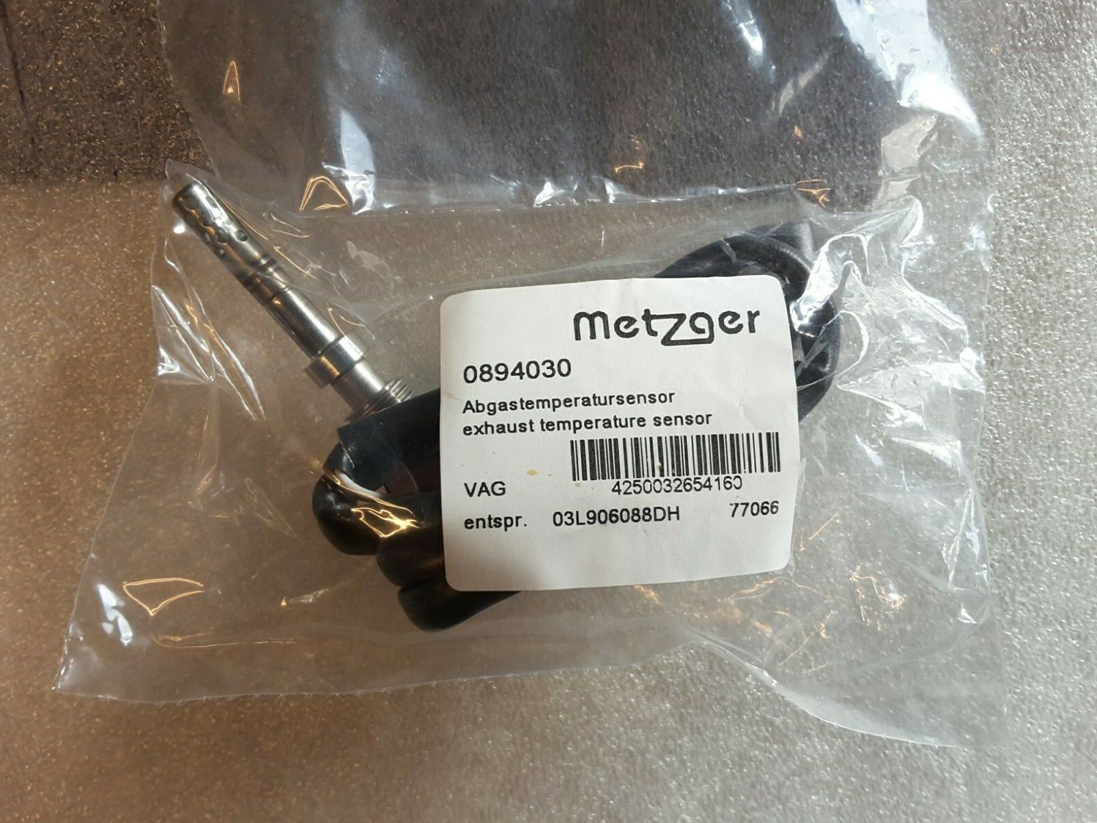 Abgastemperatursensor Geber Original Metzger 0894030 VW Caddy Touran NEU.