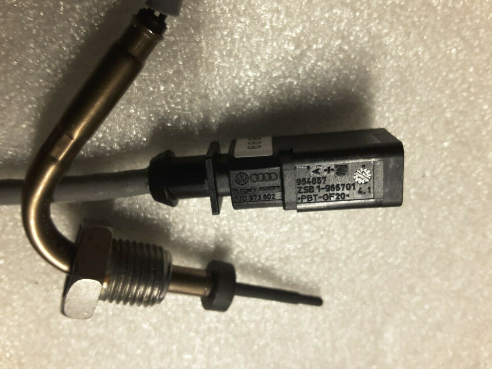 Abgastemperaturgeber Sensor 04L906088CC Original VW, 2.0 TDI, passt zu div. VAG