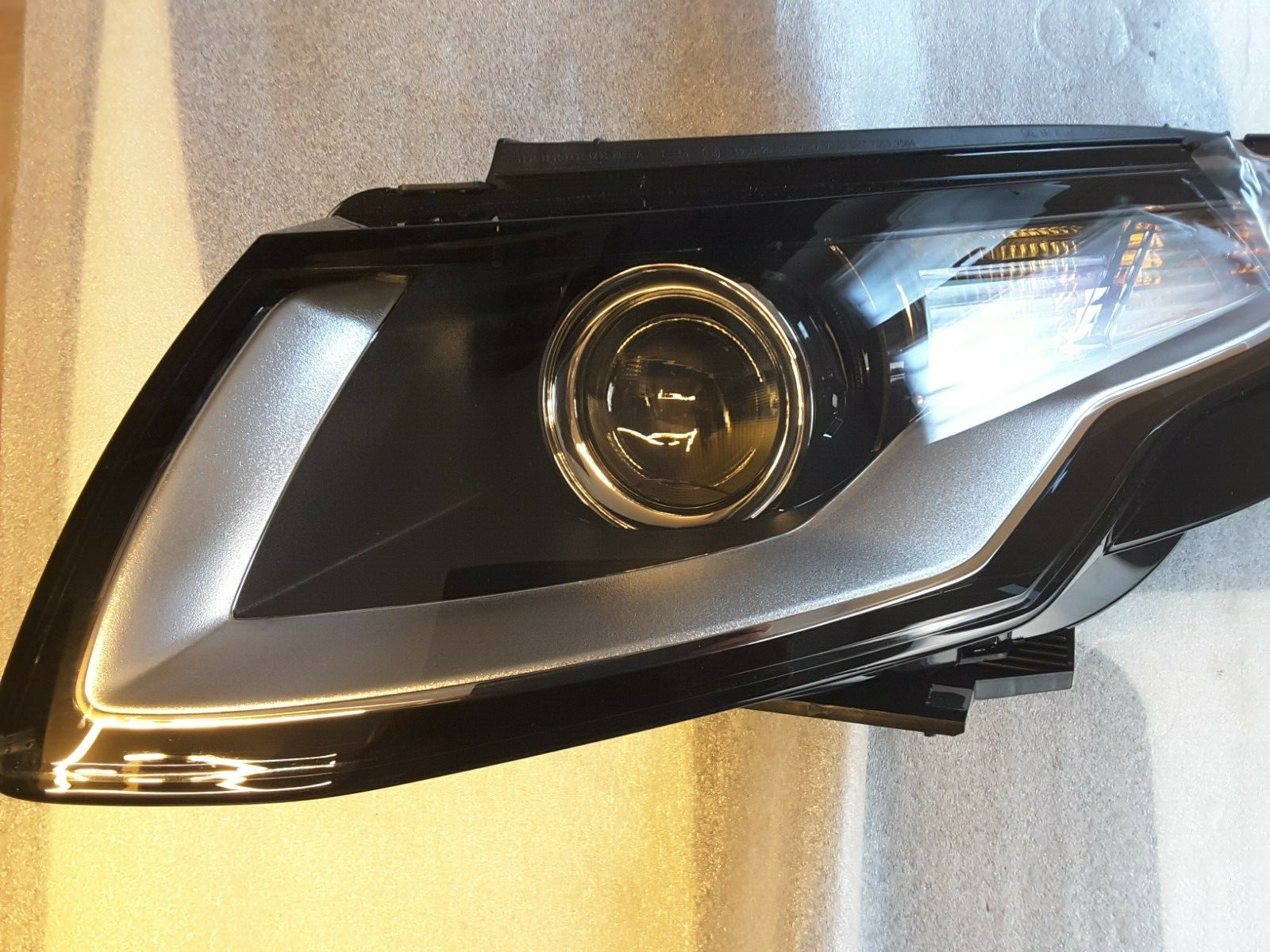 Headlight Original Land Rover Range Rover Evoque L538 00195487-08,GJ32-13w030-BD