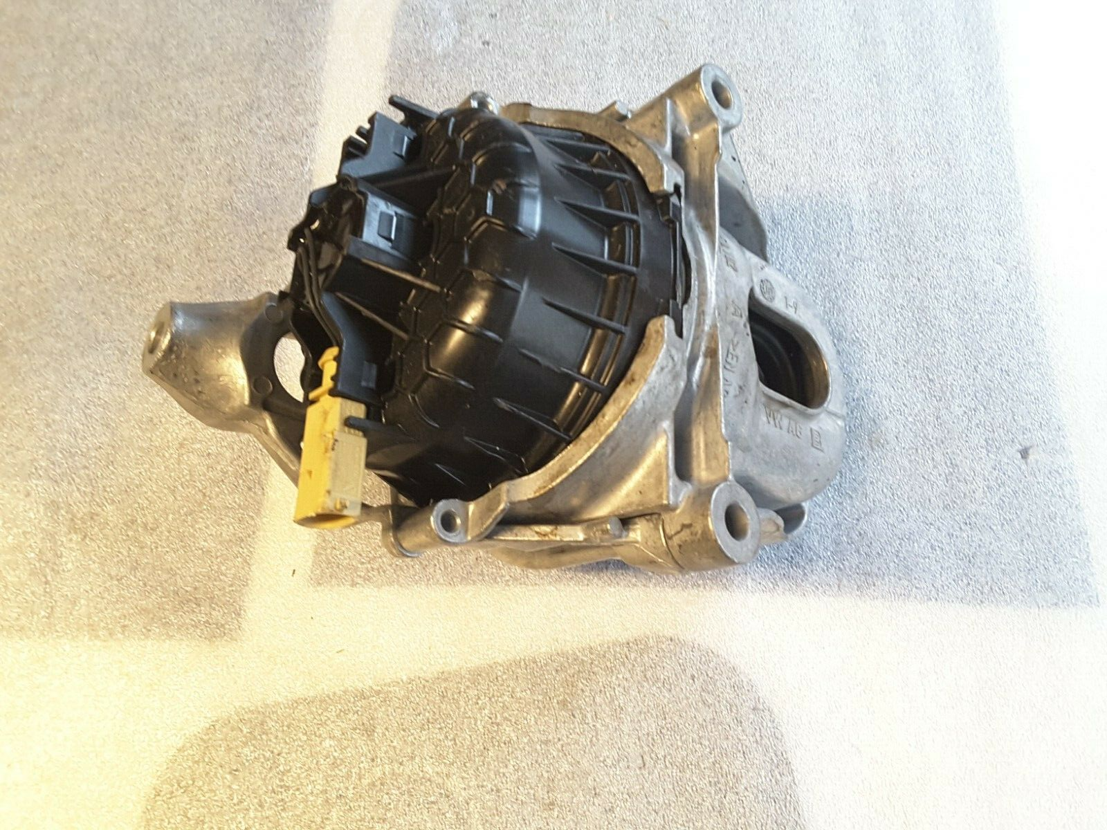 Engine mount hydro mount side left Audi Q7 3.0 TDI ultra quattro tiptronic