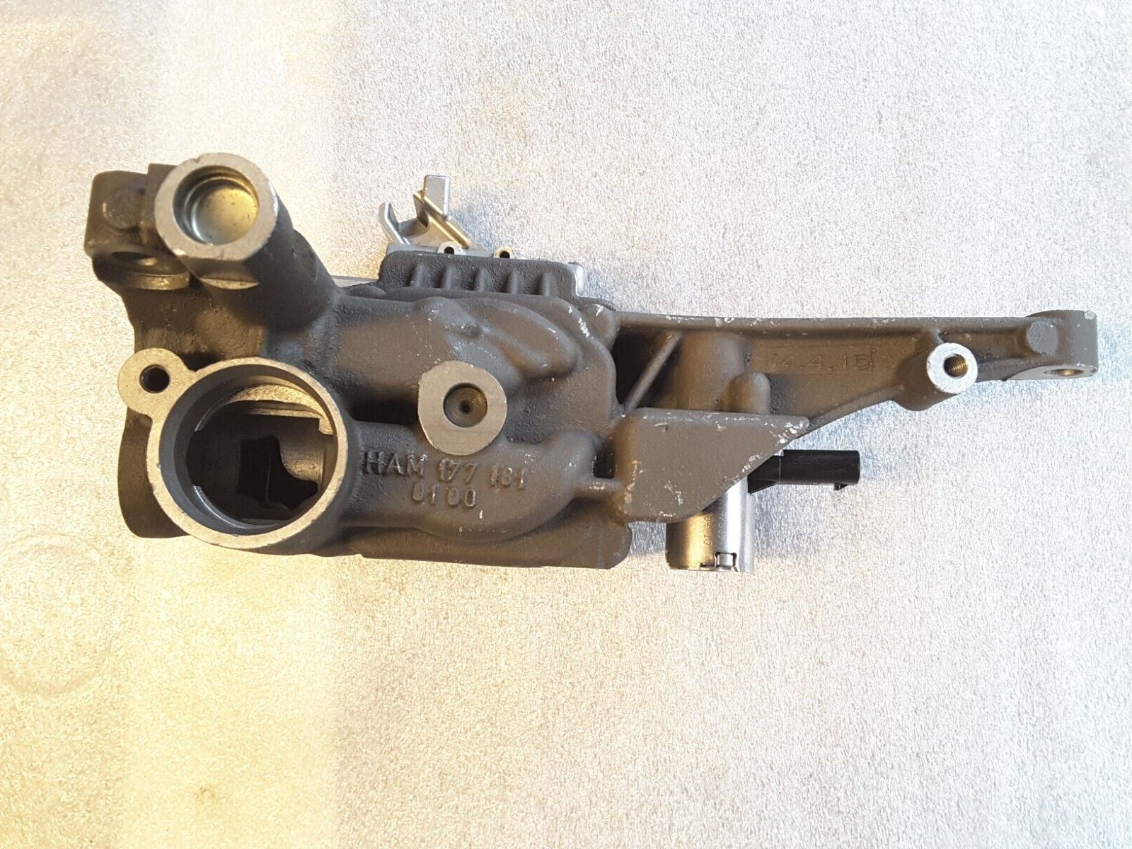 Oil pump original Mercedes Benz W207 E350 R350 S400 SLK350, R2781810620